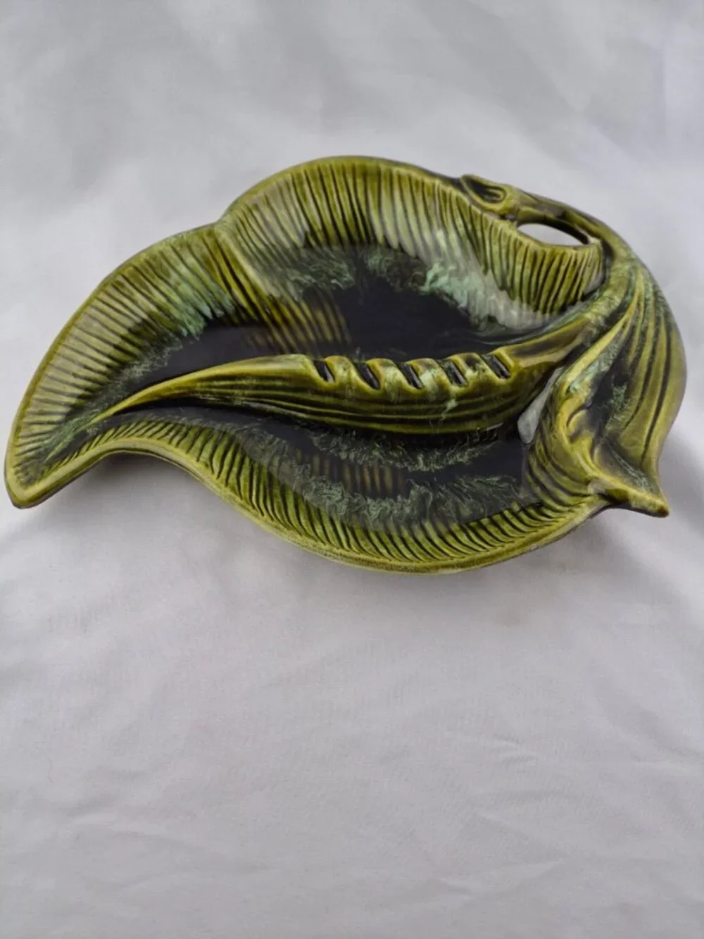 Vintage California Pottery USA Leaf Shape Green Ashtray Drip Glaze